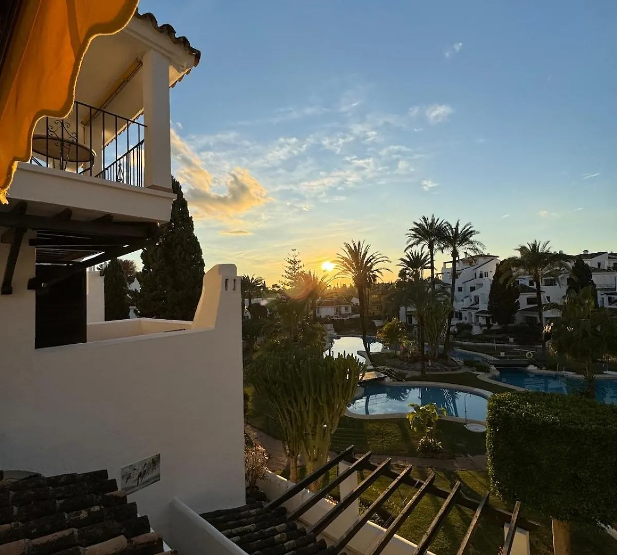 Topbeliggende Lejl I Marbella Nueva Andalucia Spanyolország